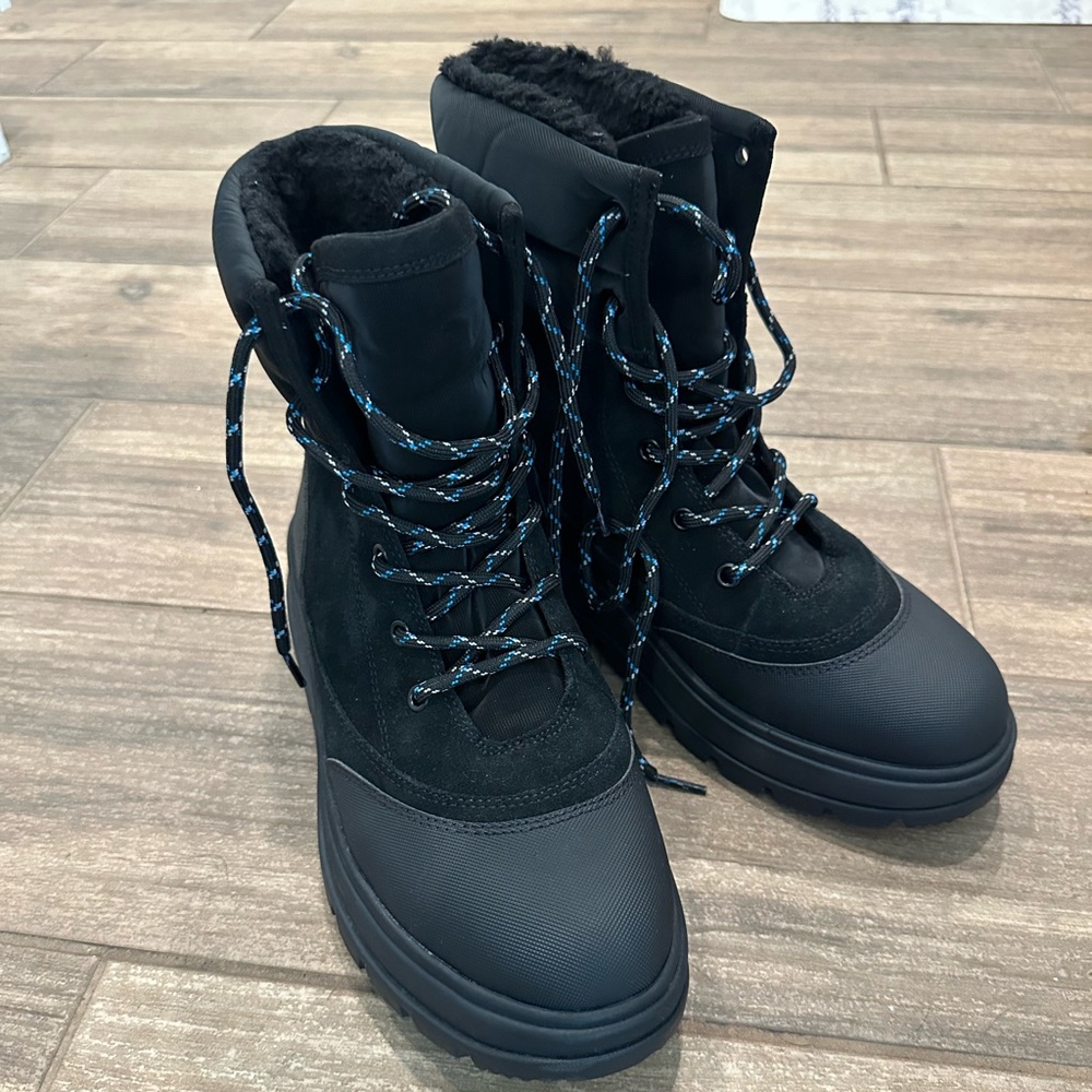 Koolaburra by UGG Deza Hyrbid Boot